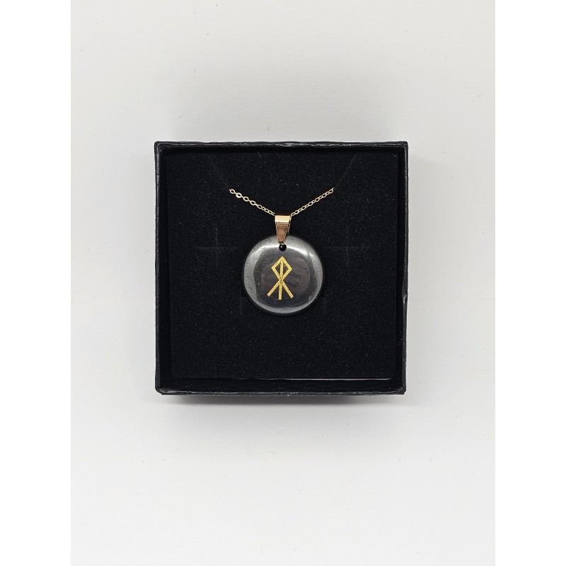Pendentif rune courage en Hématite – Force et ancrage
