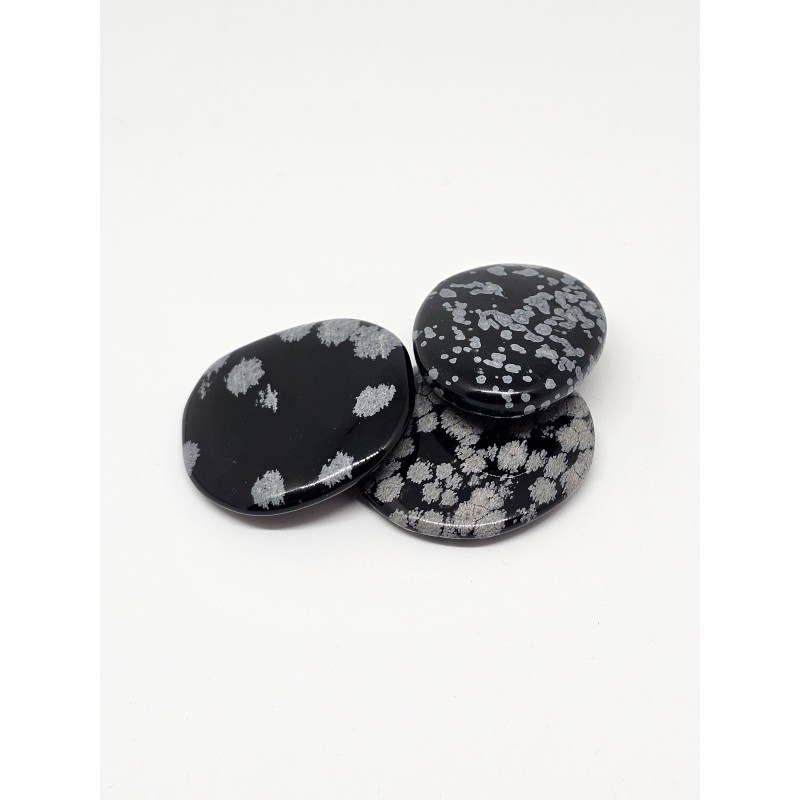 Pierre plate Obsidienne neige – Équilibre émotionnel, protection et ancrage