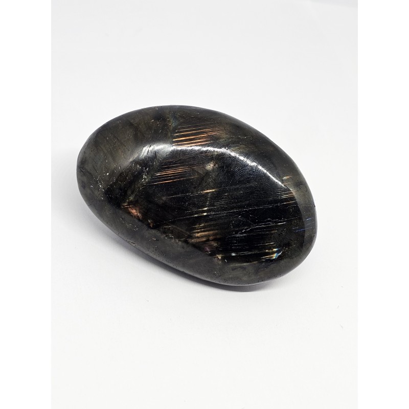 Galet Labradorite – Protection, intuition et équilibre